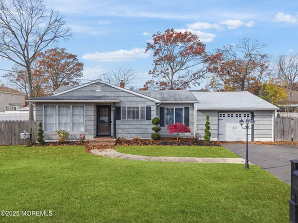 72 Shasta Lane, Toms River, NJ 08753