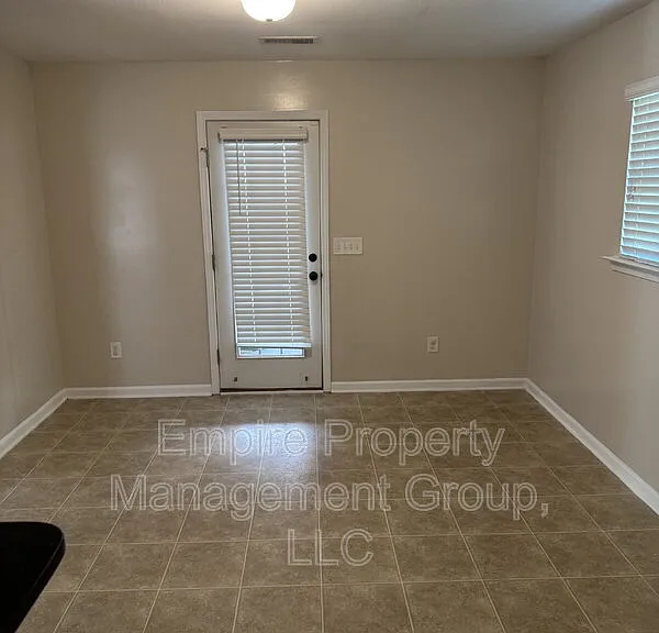 209 Sunday Silence Ln — Photo 3