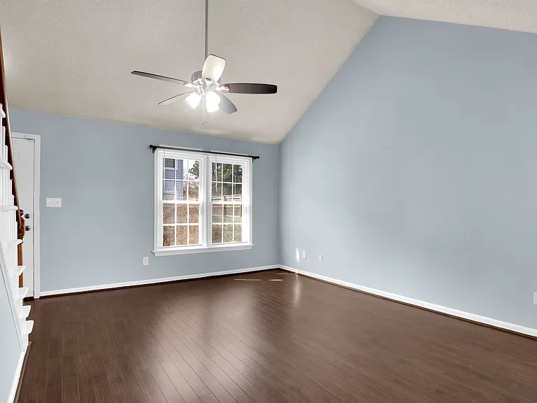 5256 Lake Victoria Arch — Photo 15