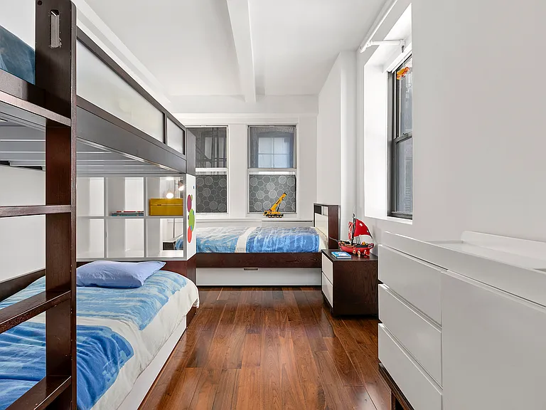 15 W 17th St #6 — Photo 9
