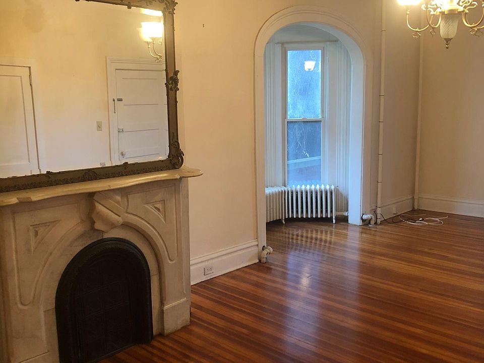 1st image of 46 Pawling Ave #1