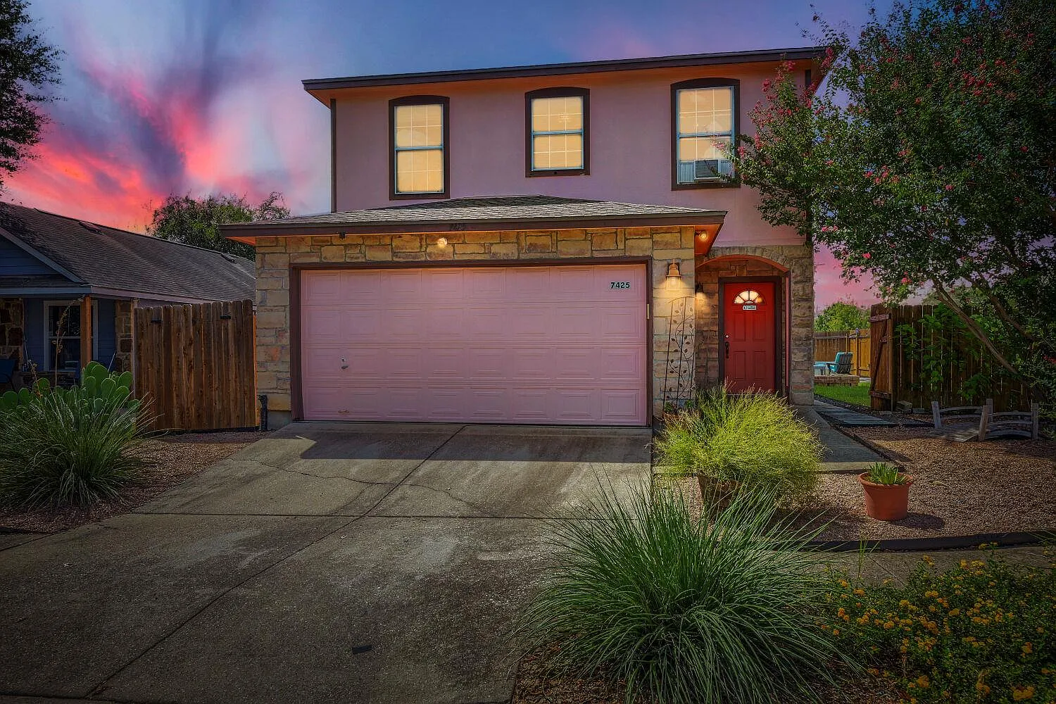 3 bed, 2.5 bath, 1554 sqft, $2,200 — Photo 1