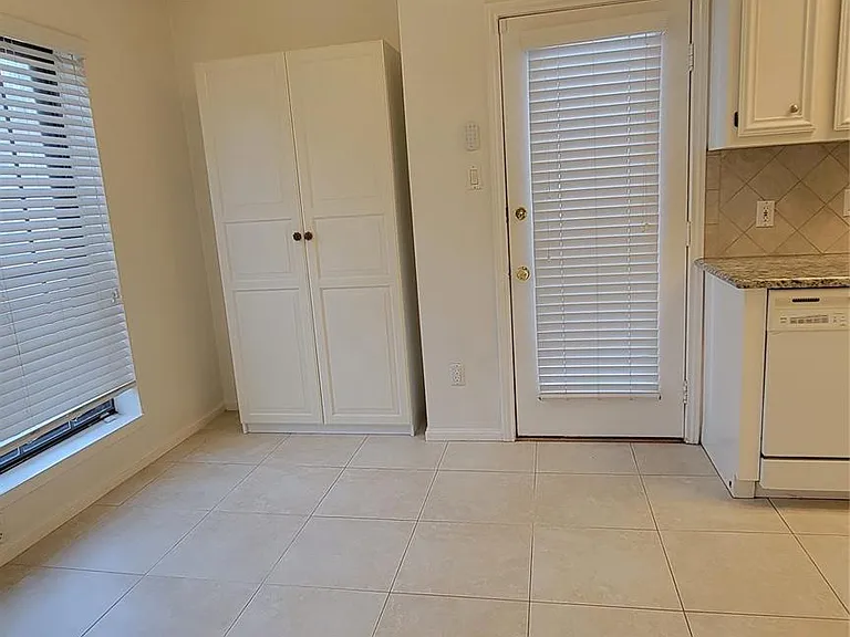 800 Country Place Dr #301 — Photo 9