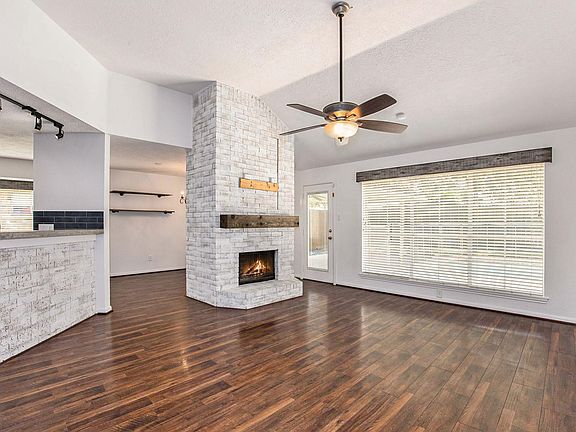 5th image of 5613 Village Park Dr
