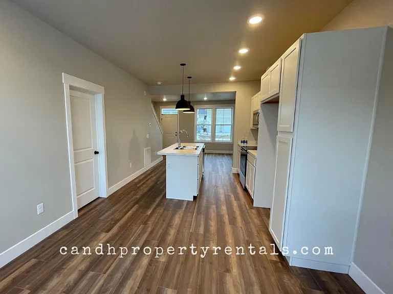 6075 Northstead Ave #1 — Photo 8