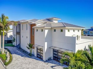 700 Tarawitt Dr, Longboat Key, FL 34228