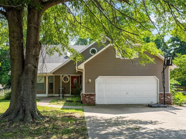611 W 32nd Pl, Sand Springs, OK 74063