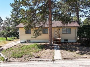 1253 Montana Ave, Upton, WY 82730