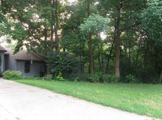 132 Barrett Dr, Swansea, IL 62226