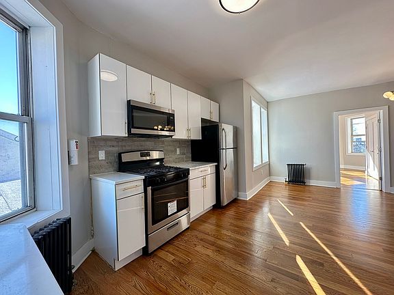 5th image of 6001 Monroe Pl #14