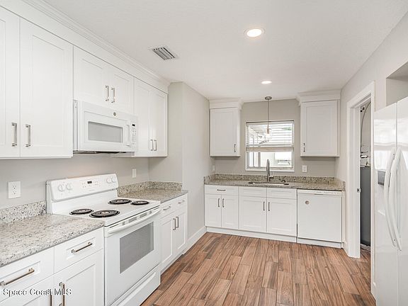 5th image of 2643 Floridiane Dr