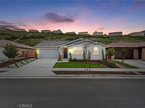 2710 Santa Fiora Dr, Corona, CA 92882