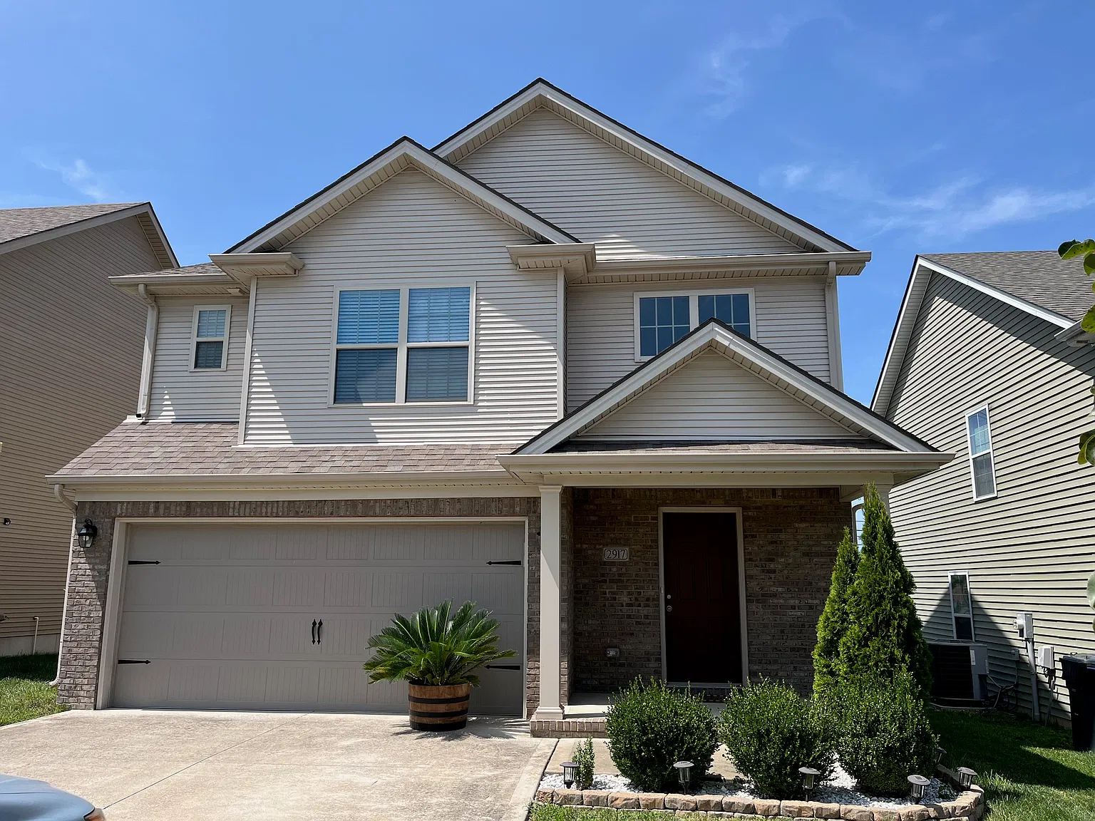 3 bed, 2.5 bath, 1756 sqft, $2,150 — Photo 1