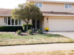 14500 Pinewood Dr, Orland Park, IL 60467