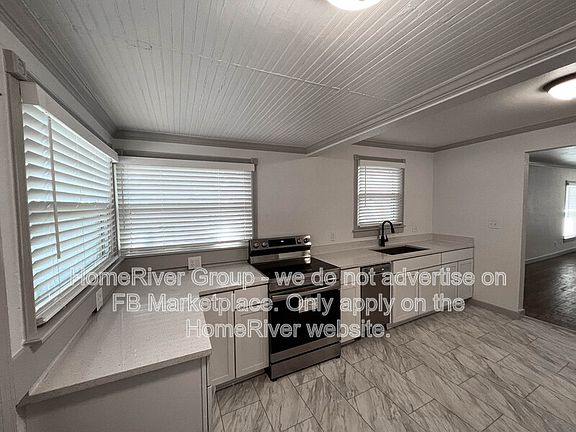 4th image of 409 N Lincoln Ave
