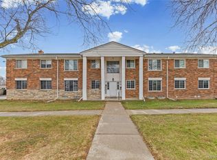 22592 Masonic Blvd, Saint Clair Shores, MI 48082