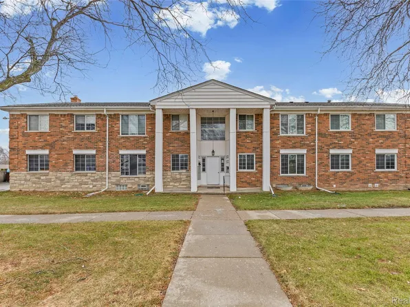 22592 Masonic Blvd, Saint Clair Shores, MI 48082