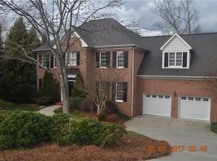 5 Willow Oak Ct, Greensboro, NC 27408