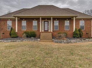 1642 Carters Creek Pike, Columbia, TN 38401