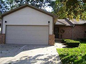 1st image of 946 Moore Dr