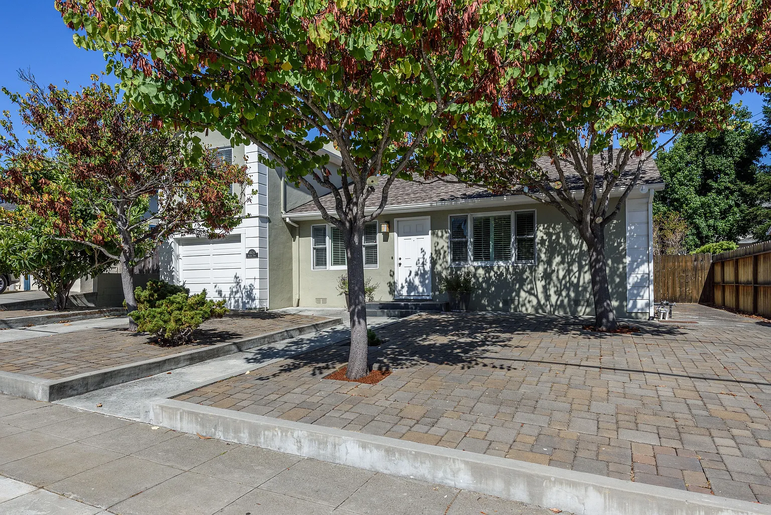 1824 Belburn Dr photo 1
