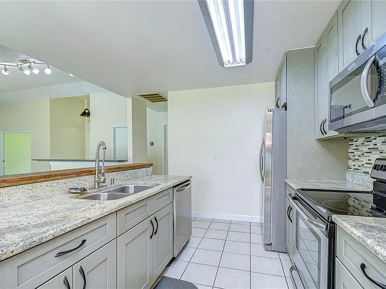 1108 Dockside Dr — Photo 43
