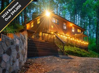 1036 Cheshire Ct, Gatlinburg, TN 37738