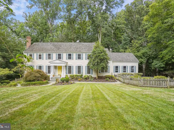 9528 Leemay St, Vienna, VA 22182