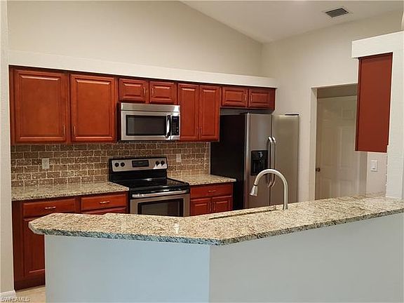 3rd image of 1313 Jacaranda Pkwy E
