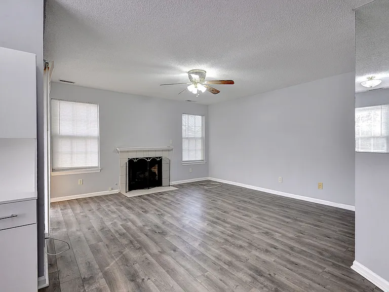 12928 Daybreak Cir — Photo 8