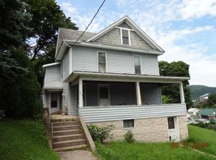 804 Hickory St, Roaring Spring, PA 16673