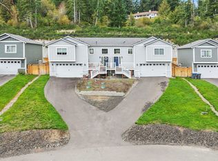 19017 E State Route 3 #A-B, Allyn, WA 98524