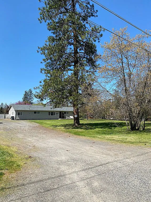 6105 Azalea Dr photo 1