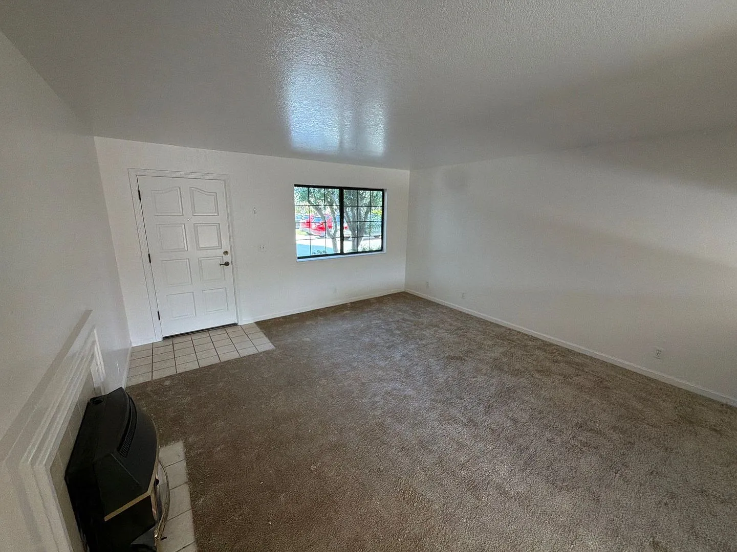 332 E. Romie Ln — Photo 2