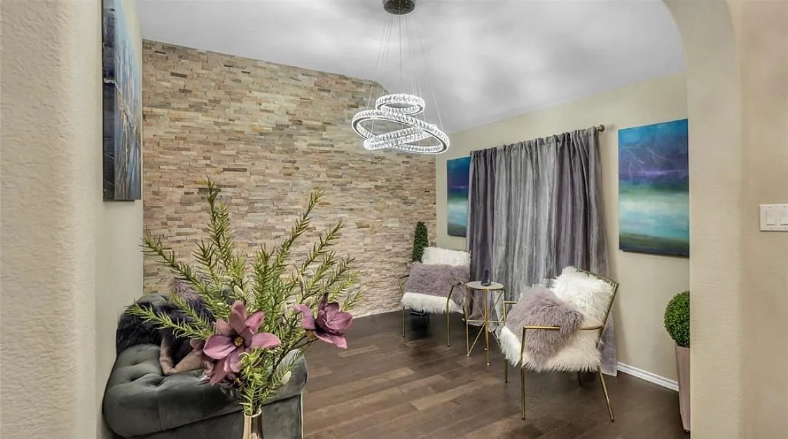 1410 Majestic Meadows Dr — Photo 4