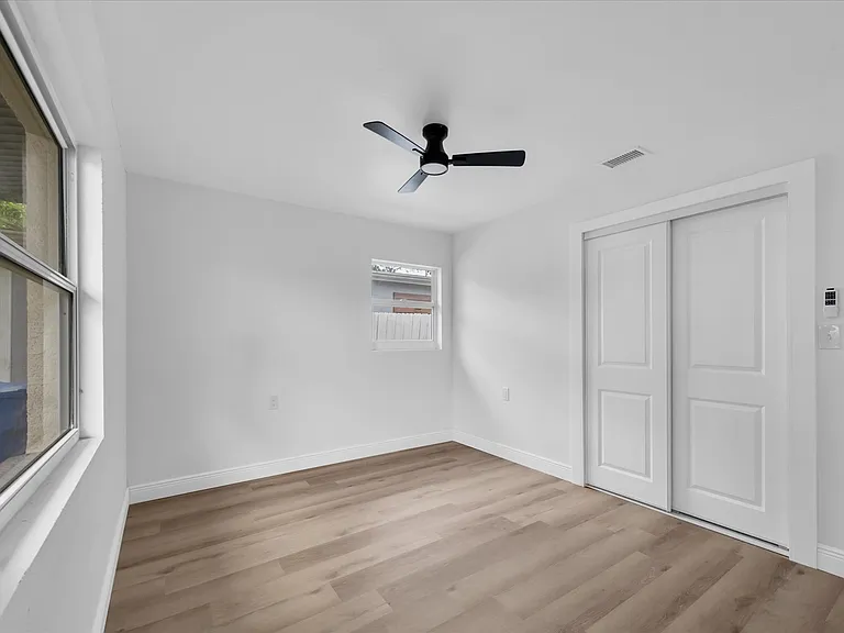 3811 Huntington St NE — Photo 28