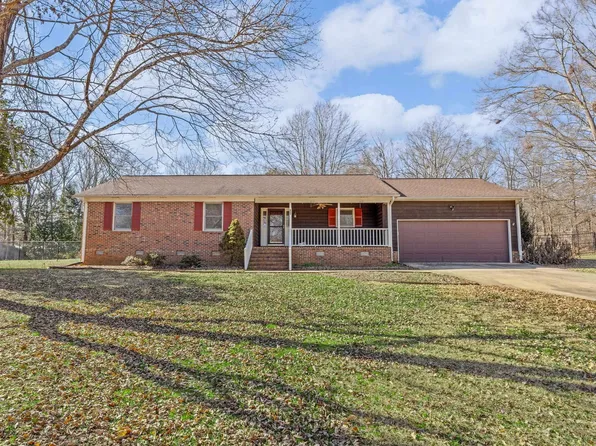 179 Miles Dr, Spartanburg, SC 29306