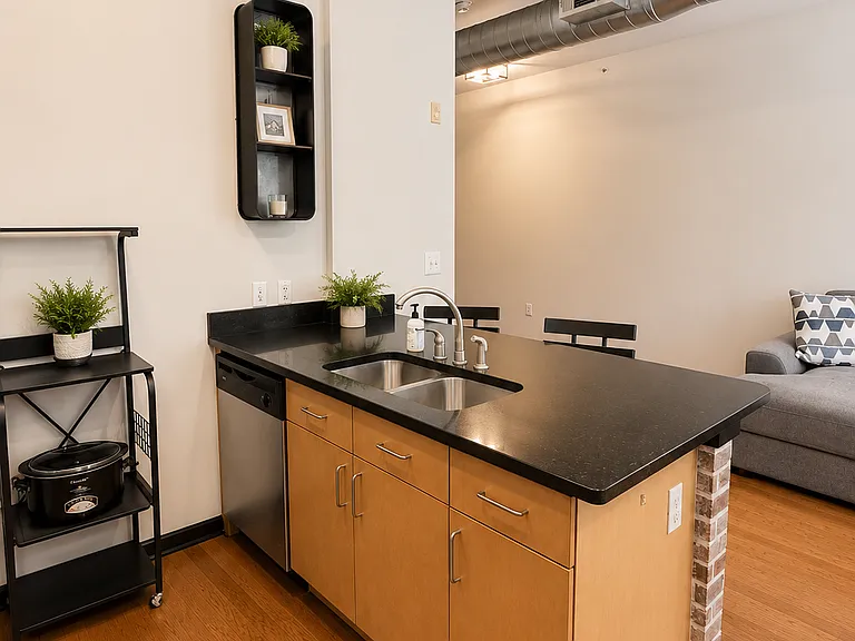 5300 Peachtree Rd #3202 — Photo 12