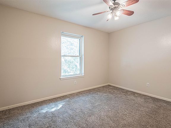 5th image of 22522 Heather Way Ct