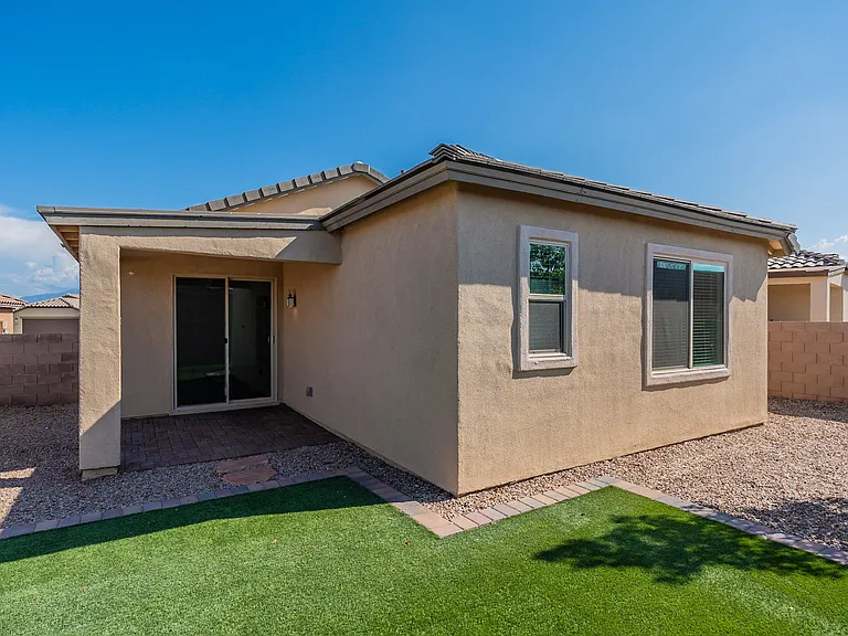 908 W Calle Sucre — Photo 31