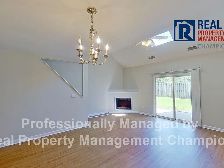 4804 S College Rd #28 — Photo 8