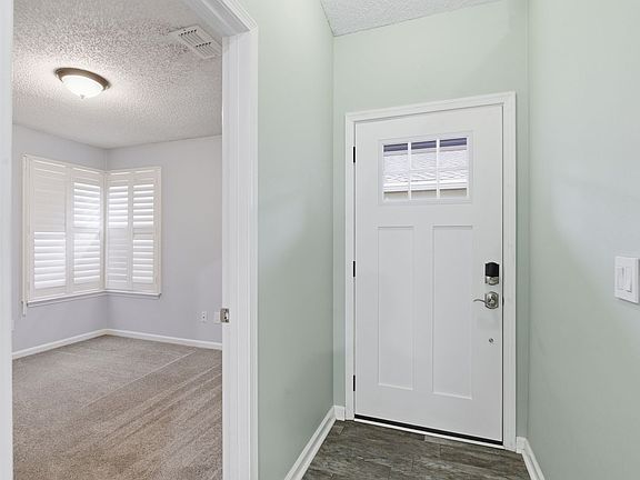 3rd image of 1662 Evans Dr S