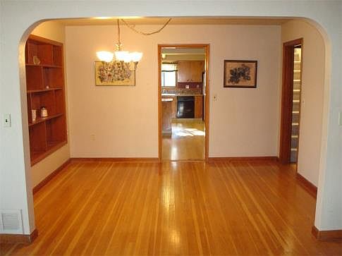 3rd image of 1365 N Goerig St