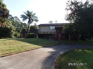 10981 SW Hawkview Cir, Stuart, FL 34997