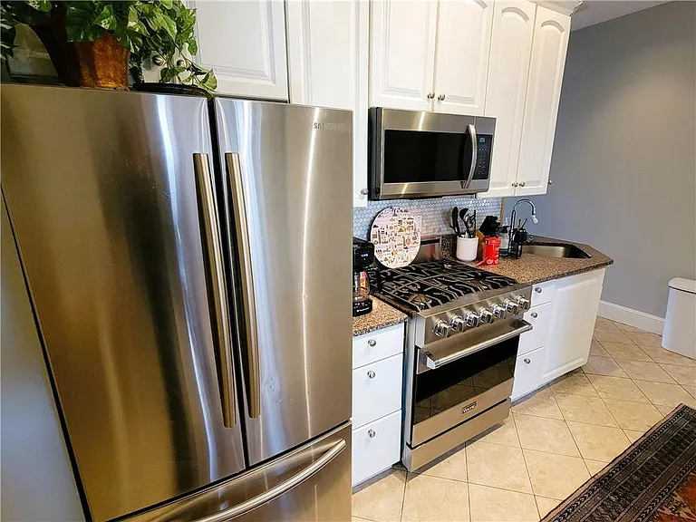 92 Pelham St #1 — Photo 11
