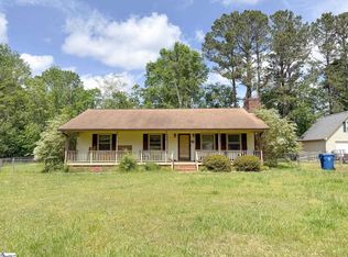 203 Larkin Dr, Greenwood, SC 29646