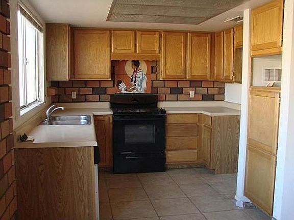 Light and Bright Kitchen