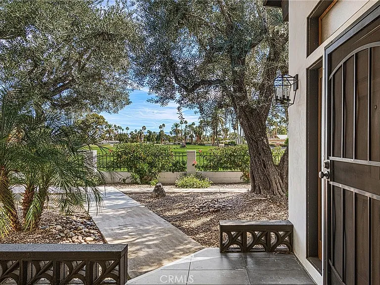 5155 E Bobolink Ln — Photo 6
