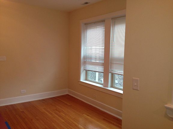 4th image of 1020 W Wellington Ave APT 3