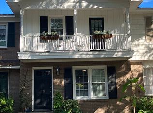 729 Harbor Ln, Mount Pleasant, SC 29464